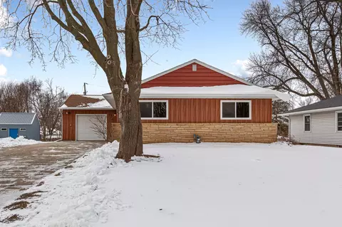 Exterior - 832 Home Pl, Faribault, MN 55021 photo 1 of 3