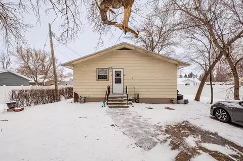 122 12th Ave N, Casselton, ND 58012