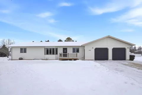 1106 Lincoln St, Lisbon, ND 58054