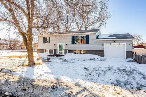 620 Sukut St, West Fargo, ND 58078