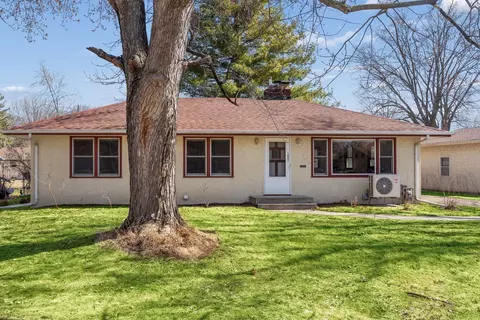 1892 Pascal St, Falcon Heights, MN 55113 photo 3