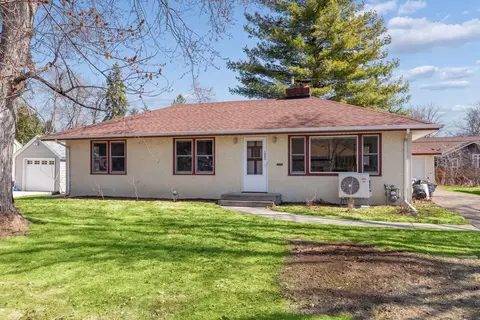 1892 Pascal St, Falcon Heights, MN 55113 photo 2