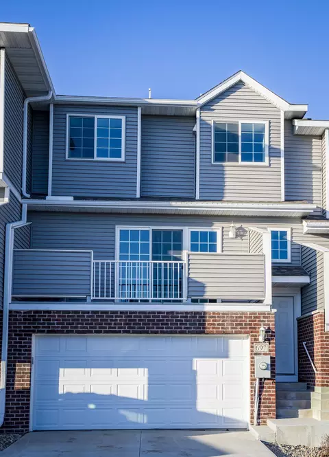 697 Shardlow Pl NE, Byron, MN 55920