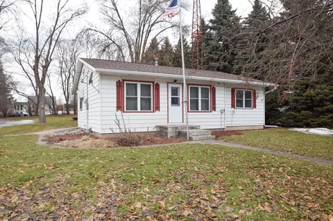 1409 Lakeland Dr NE, Willmar, MN 56201