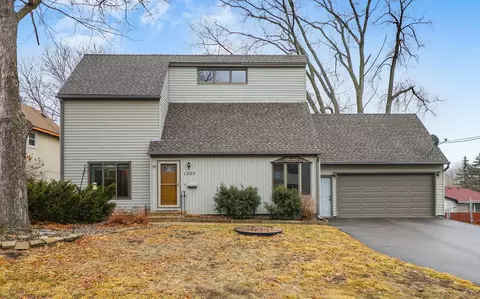 1307 Kassan Dr, South Saint Paul, MN 55075