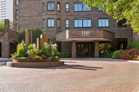 1201 Yale Pl #1407, Minneapolis, MN 55403