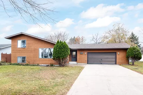 2102 23rd Ave S, Fargo, ND 58103