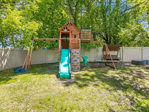 Exterior - 6420 Bluff Dr, Bloomington, MN 55438 photo 4 of 10