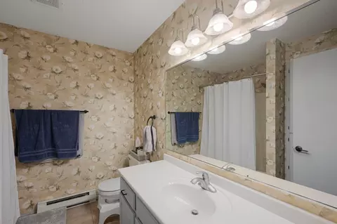 Bath - 6204 Laurel Rd, Saint Cloud, MN 56303 photo 2 of 2