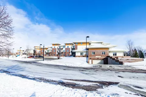 3200 11th St S #317, Fargo, ND 58104