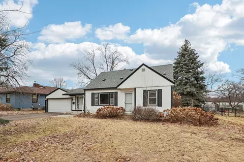 811 Monroe St, Anoka, MN 55303
