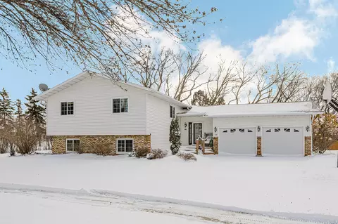 2202 15th Ave S, Fargo, ND 58103