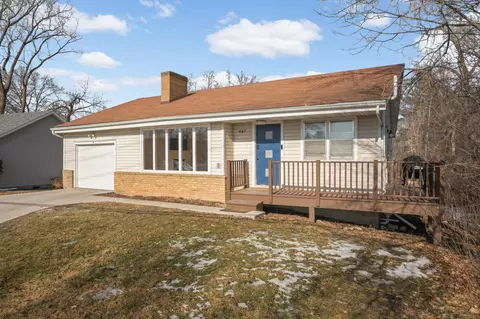 647 Mill St, Excelsior, MN 55331 photo 2