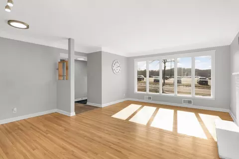647 Mill St, Excelsior, MN 55331 photo 3