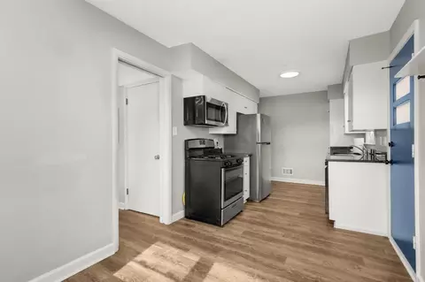 647 Mill St, Excelsior, MN 55331 photo 9