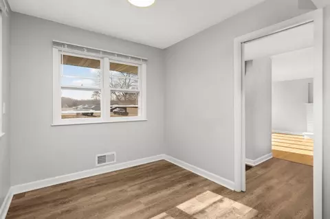 647 Mill St, Excelsior, MN 55331 photo 8