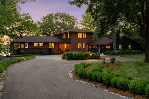 3369 Snelling Ave N, Arden Hills, MN 55112