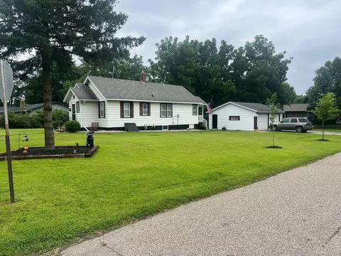 619 5th St W, Litchfield, MN 55355