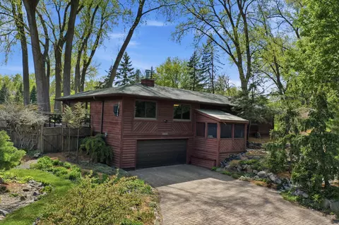 15213 Boulder Creek Dr, Minnetonka, MN 55345