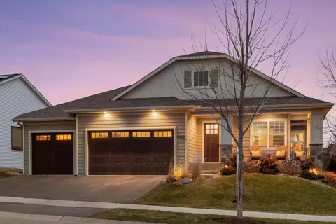 4052 Vista View Dr, Chaska, MN 55318