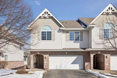 621 Crane Creek Ln, Eagan, MN 55121