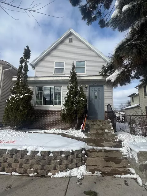 1067 Hatch Ave, Saint Paul, MN 55103