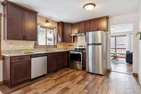 1084 3rd St E, Saint Paul, MN 55106