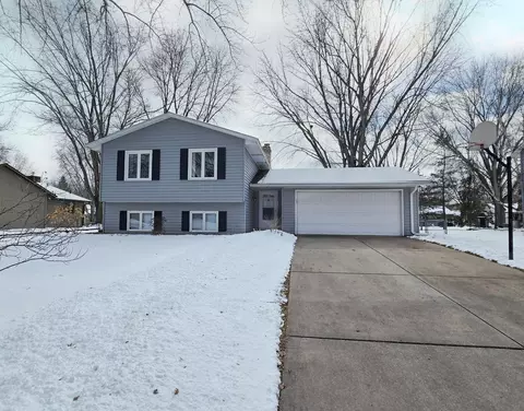 9969 108th Pl N, Maple Grove, MN 55369
