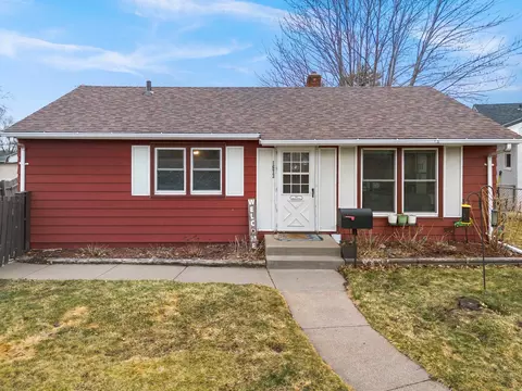 1673 Craig Pl, Saint Paul, MN 55119