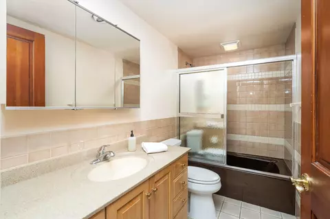 Bath - 814 W 5th St, Duluth, MN 55806 photo 5 of 5