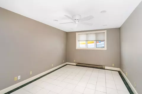Bedroom - 814 W 5th St, Duluth, MN 55806 photo 15 of 15
