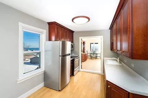 Kitchen - 814 W 5th St, Duluth, MN 55806 photo 10 of 12