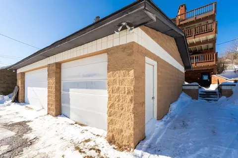 Exterior - 814 W 5th St, Duluth, MN 55806 photo 10 of 10
