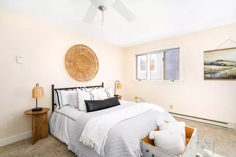 Bedroom - 814 W 5th St, Duluth, MN 55806 photo 2 of 15