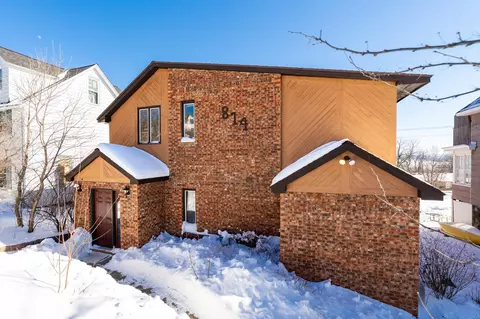 Exterior - 814 W 5th St, Duluth, MN 55806 photo 4 of 10