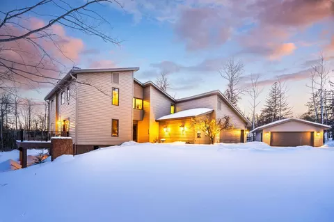 Exterior - 1722 North Rd, Duluth, MN 55811 photo 3 of 15