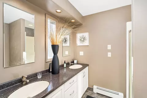 Bath - 1722 North Rd, Duluth, MN 55811 photo 1 of 4