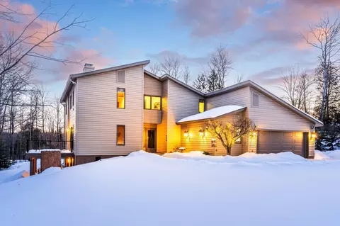 1722 North Rd, Duluth, MN 55811
