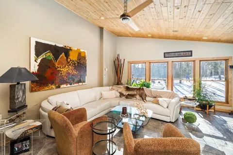 Living - 1722 North Rd, Duluth, MN 55811 photo 6 of 10