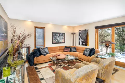 Living - 1722 North Rd, Duluth, MN 55811 photo 2 of 10