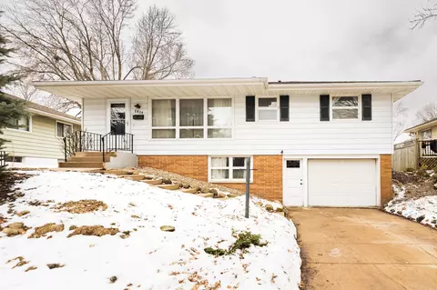 2034 24th St NW, Rochester, MN 55901