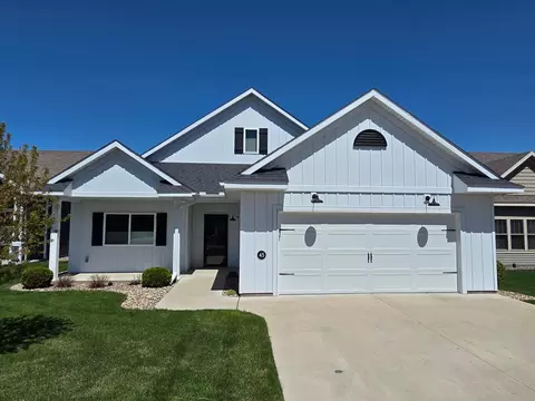 45 Waterford Ln, Waite Park, MN 56387