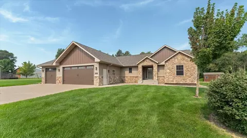 609 Augustana Ln, Albany, MN 56307