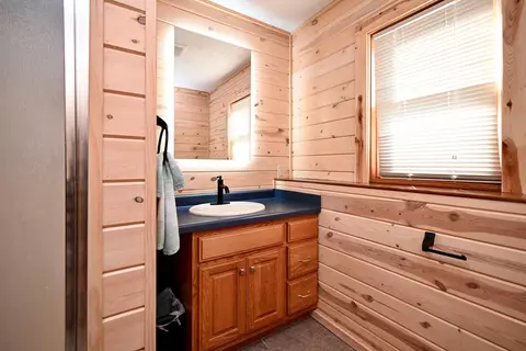 Bath - 63627 170th Ave, Kellogg, MN 55945 photo 6 of 7