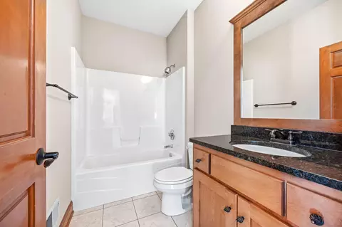 1069 Symphony Ln, Chaska, MN 55318 photo 18