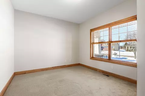 1069 Symphony Ln, Chaska, MN 55318 photo 17