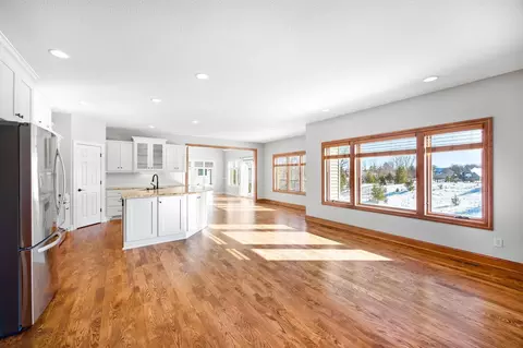 1069 Symphony Ln, Chaska, MN 55318 photo 4