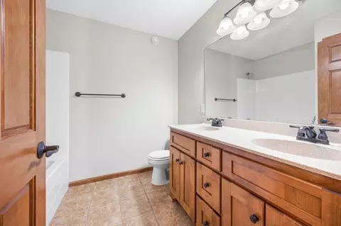 1069 Symphony Ln, Chaska, MN 55318 photo 25