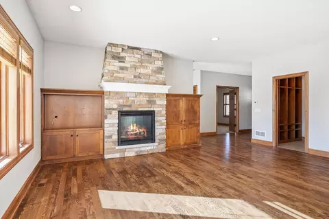 1069 Symphony Ln, Chaska, MN 55318 photo 6