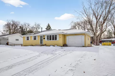 9141 61 12 Ave N, New Hope, MN 55428
